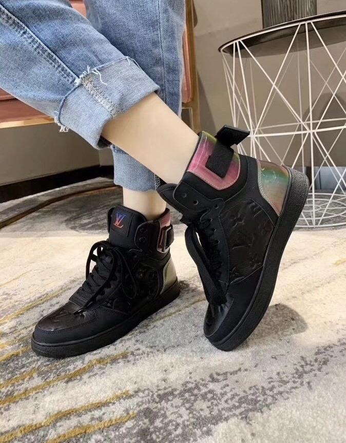LOUIS VUITTON - SNEAKER - SleekGait