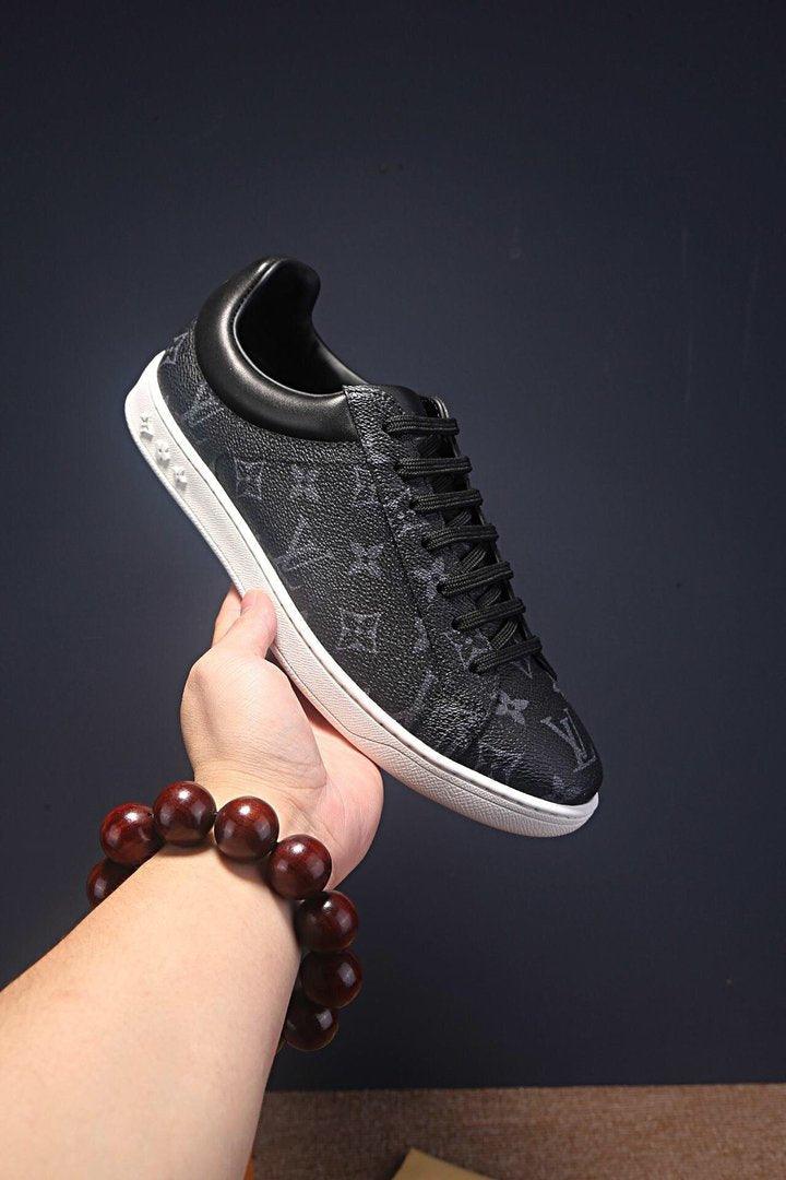 LOUIS VUITTON - SNEAKER - SleekGait