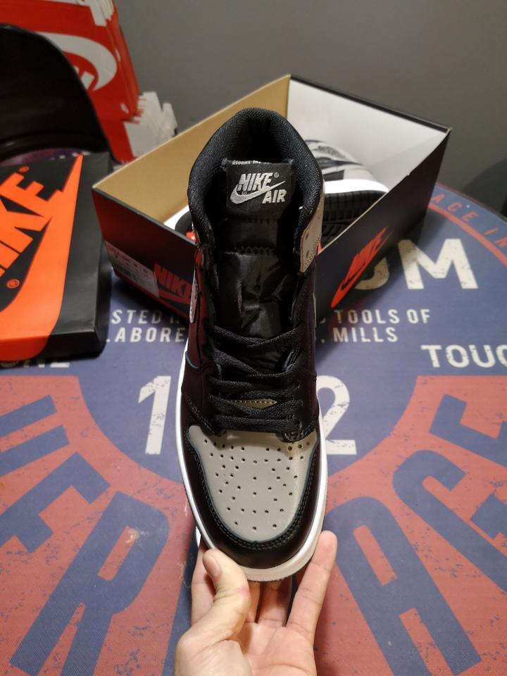 NIKE - AIR JORDAN 1 - SleekGait