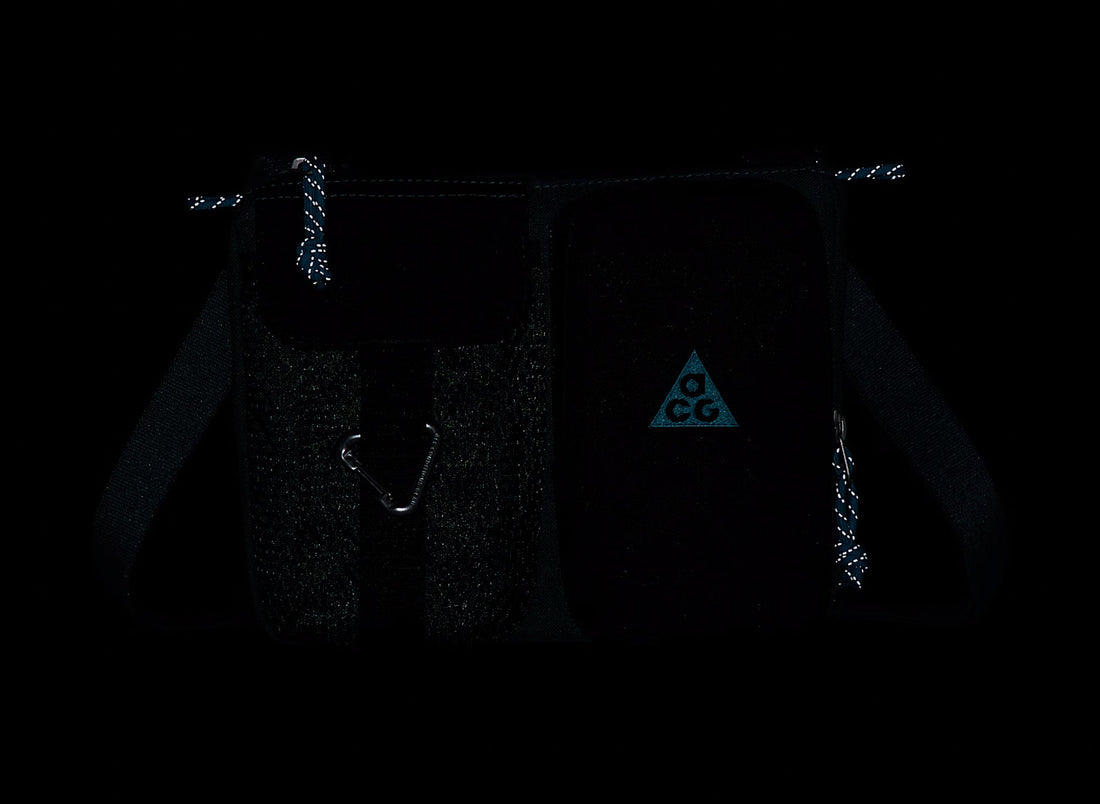 Nike ACG "DAYMAX" Crossbody Bag in Mineral Slate