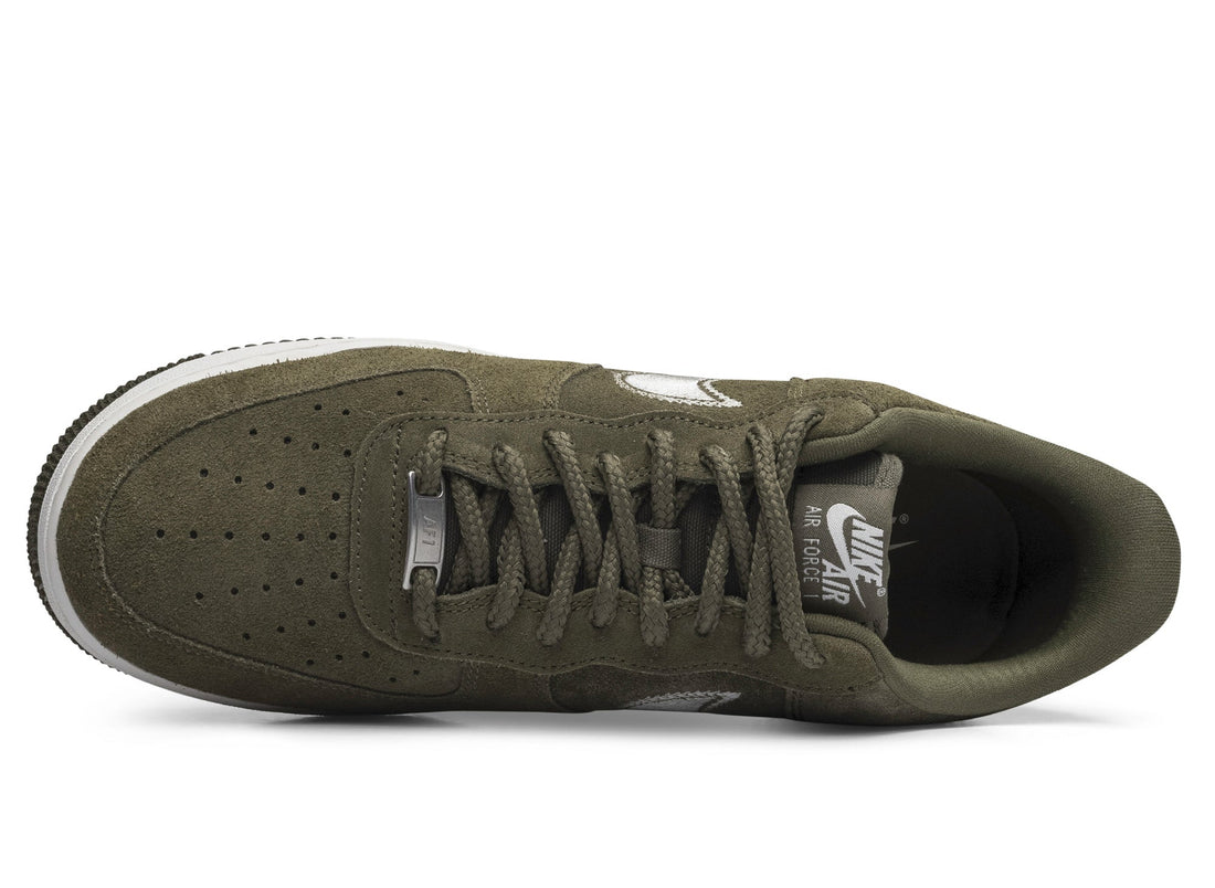 Nike Air Force 1 07 LV8