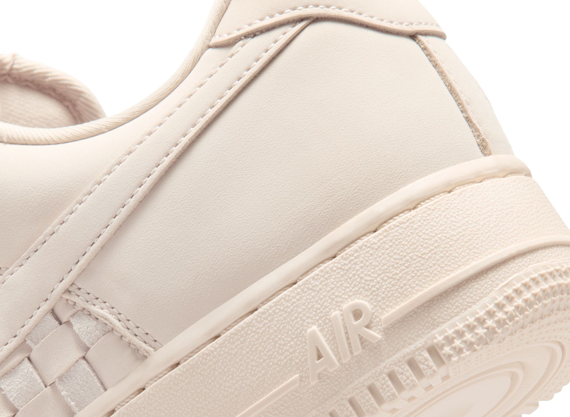 Nike Air Force 1 Low Retro Premium in Sanddrift / Pale Ivory