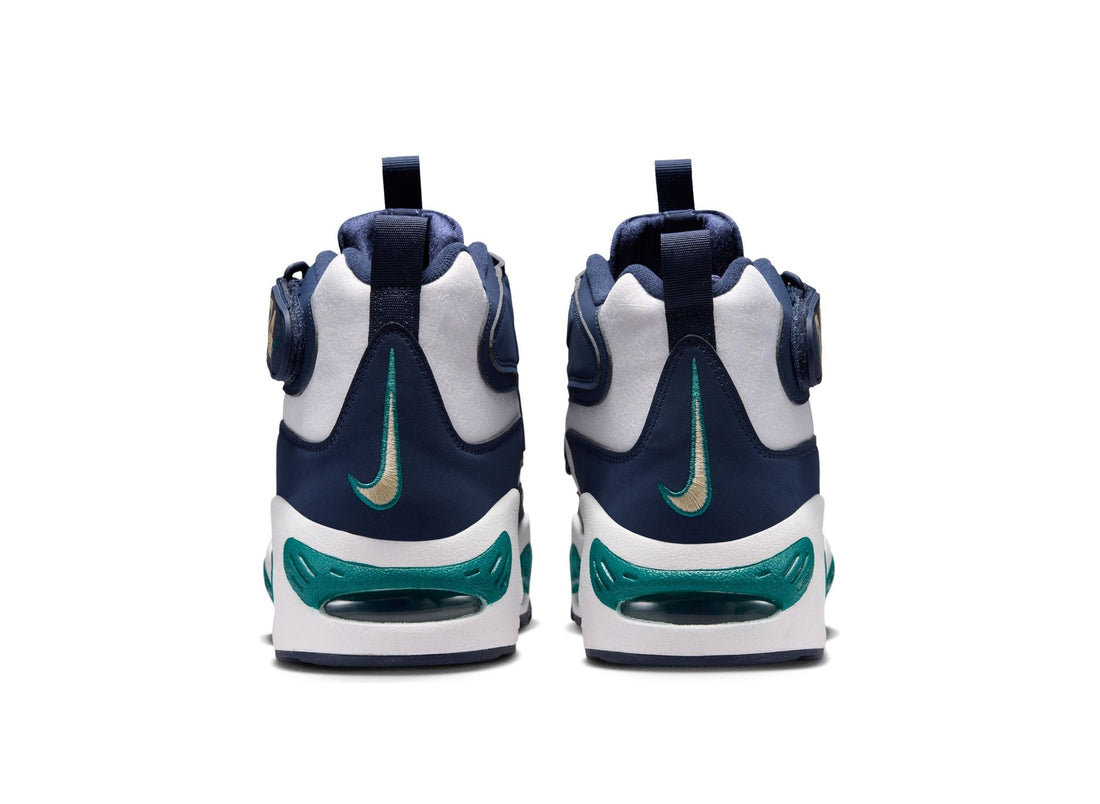 Nike Air Griffey Max 1 in Midnight Navy / Team Gold
