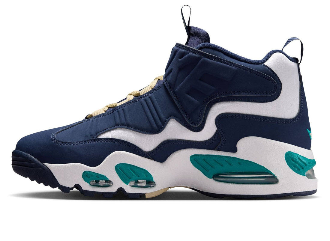 Nike Air Griffey Max 1 in Midnight Navy / Team Gold