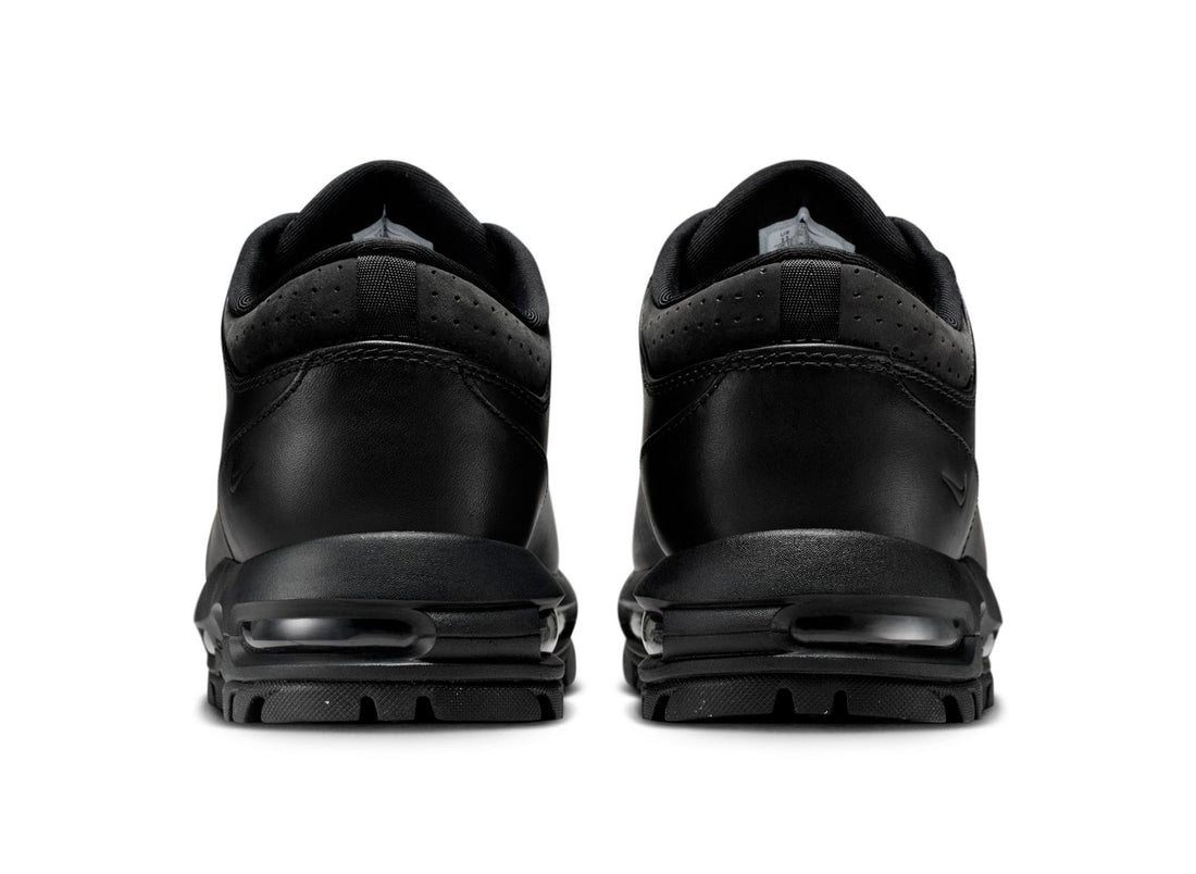 Nike Air Max Goadome Low SP in Black