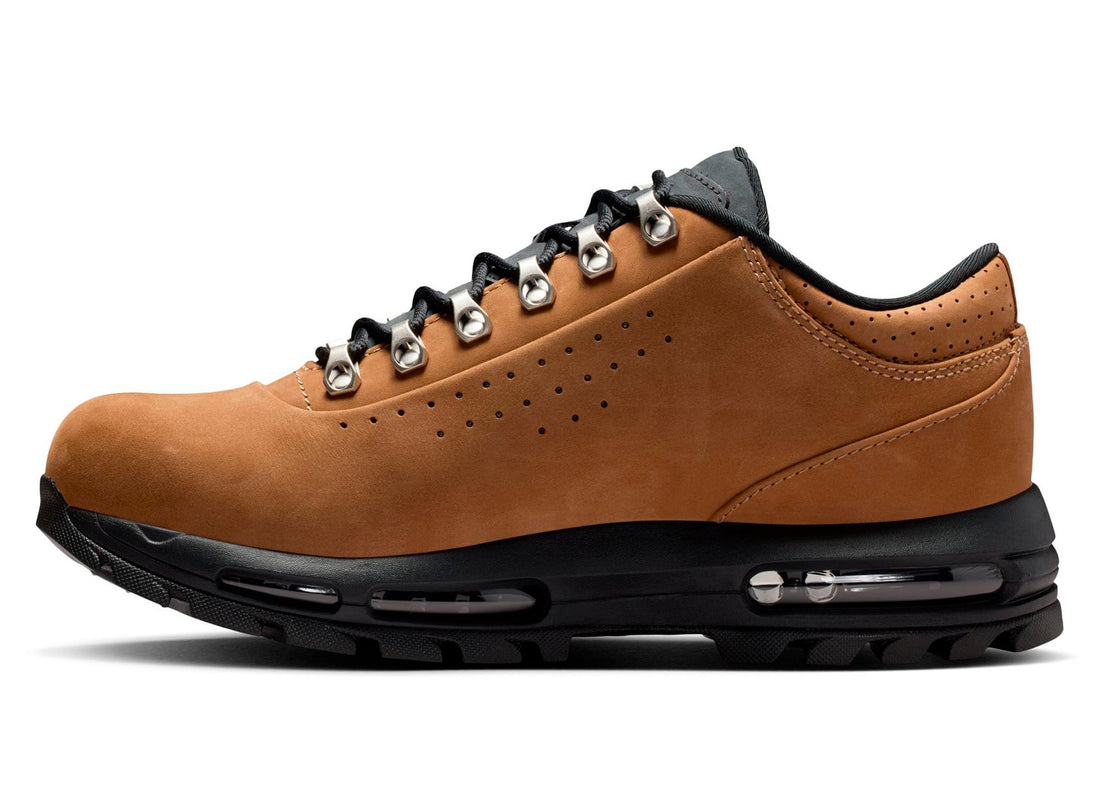 Nike Air Max Goadome Low SP in Taupe