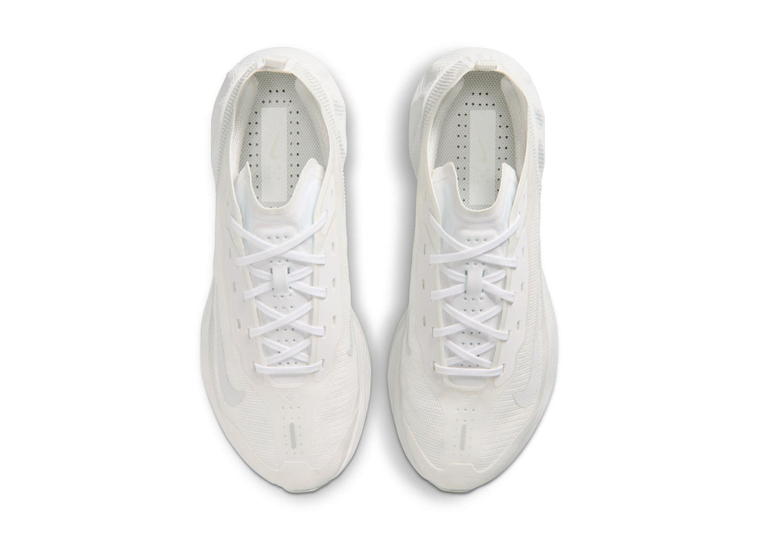 Nike Ava X Mesh in White