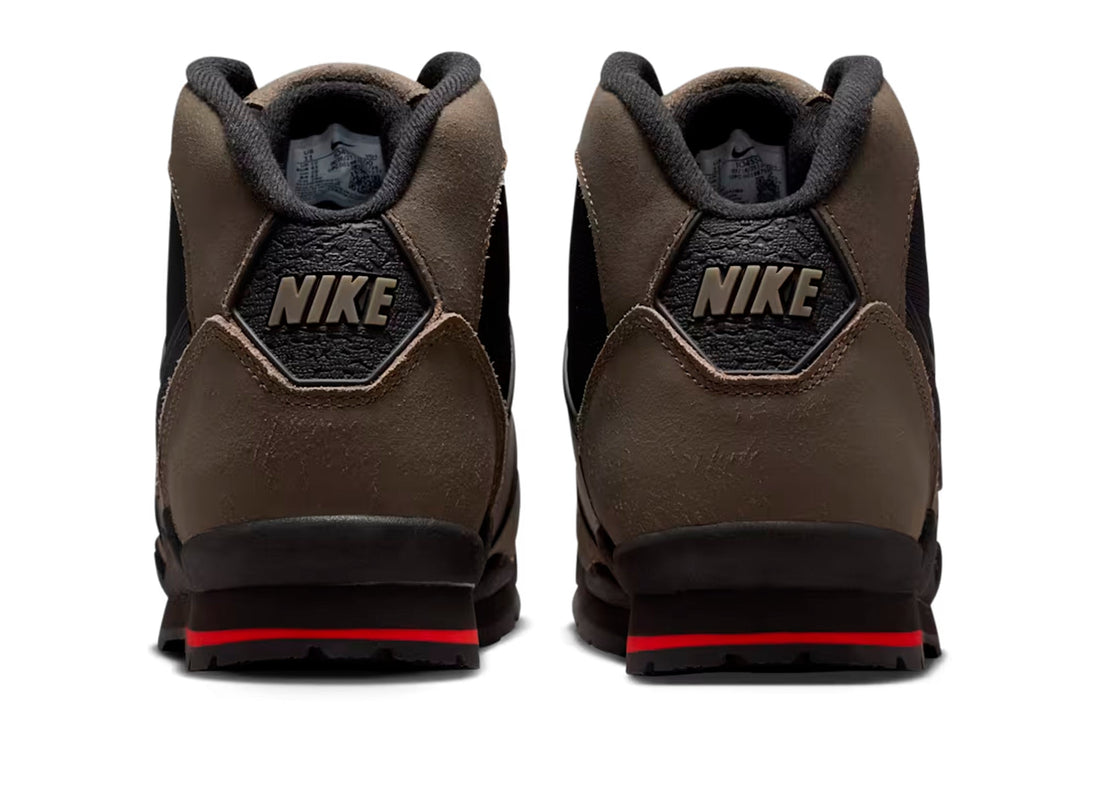 Nike Baltoro QS in Olive Khaki / Black