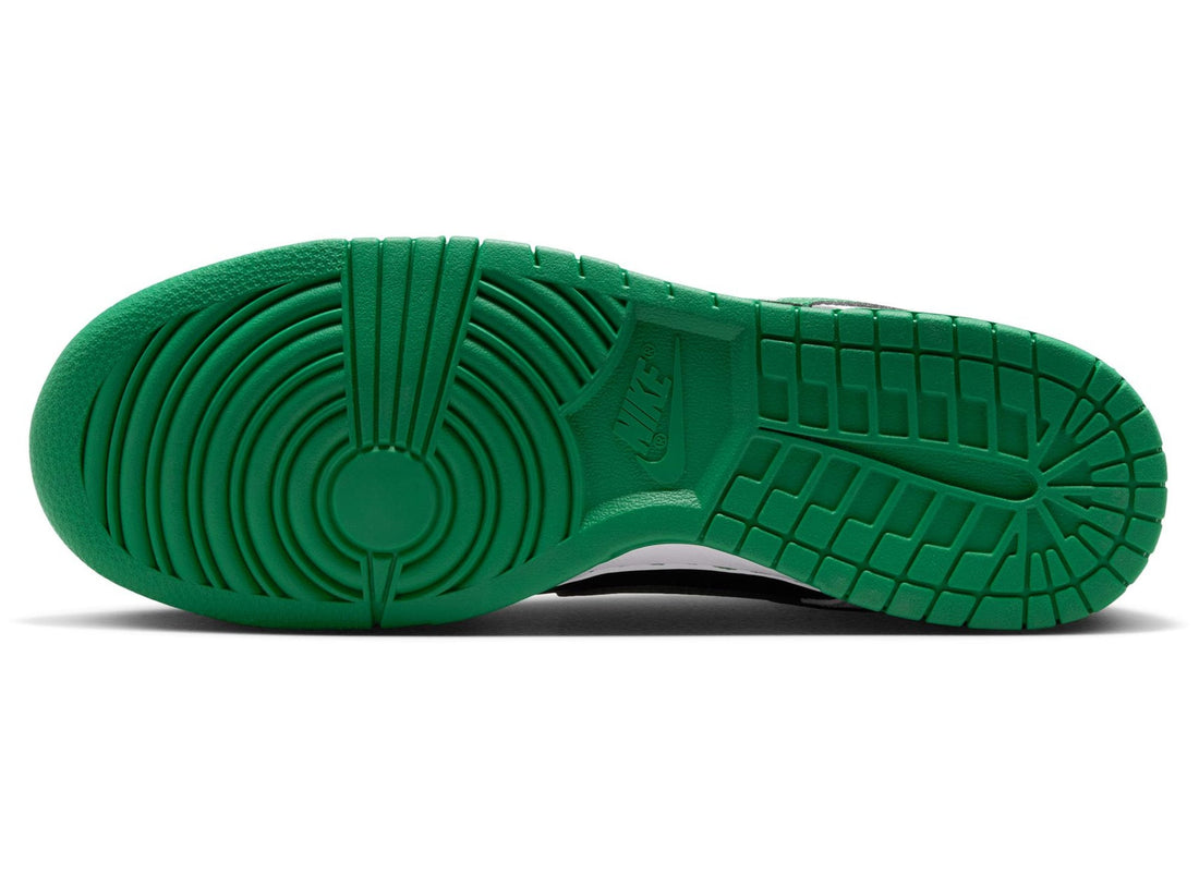 Nike Dunk Low Retro in Black / Clover