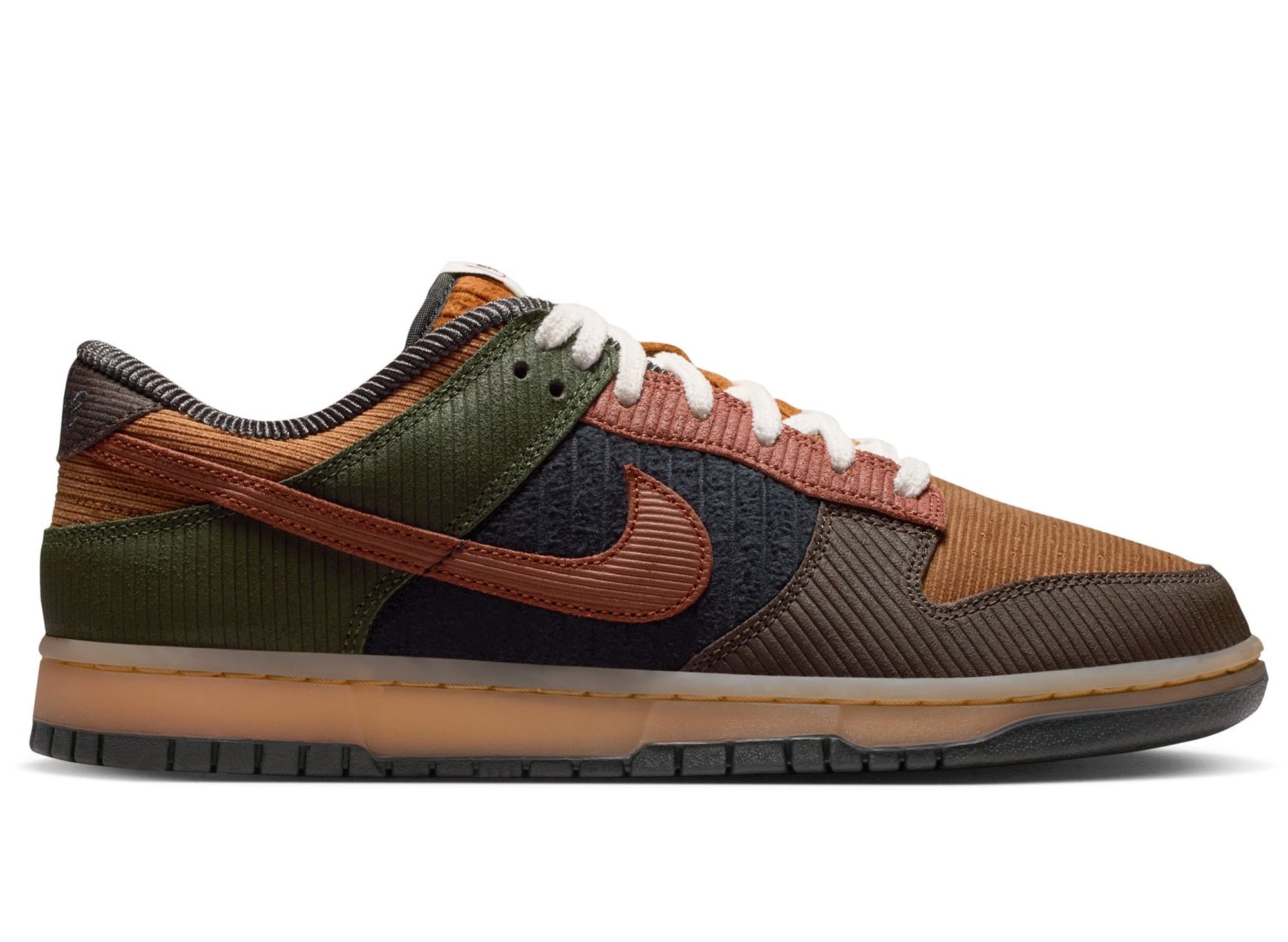 Nike Dunk Low Retro Premium in Light British Tan / Cinnamon