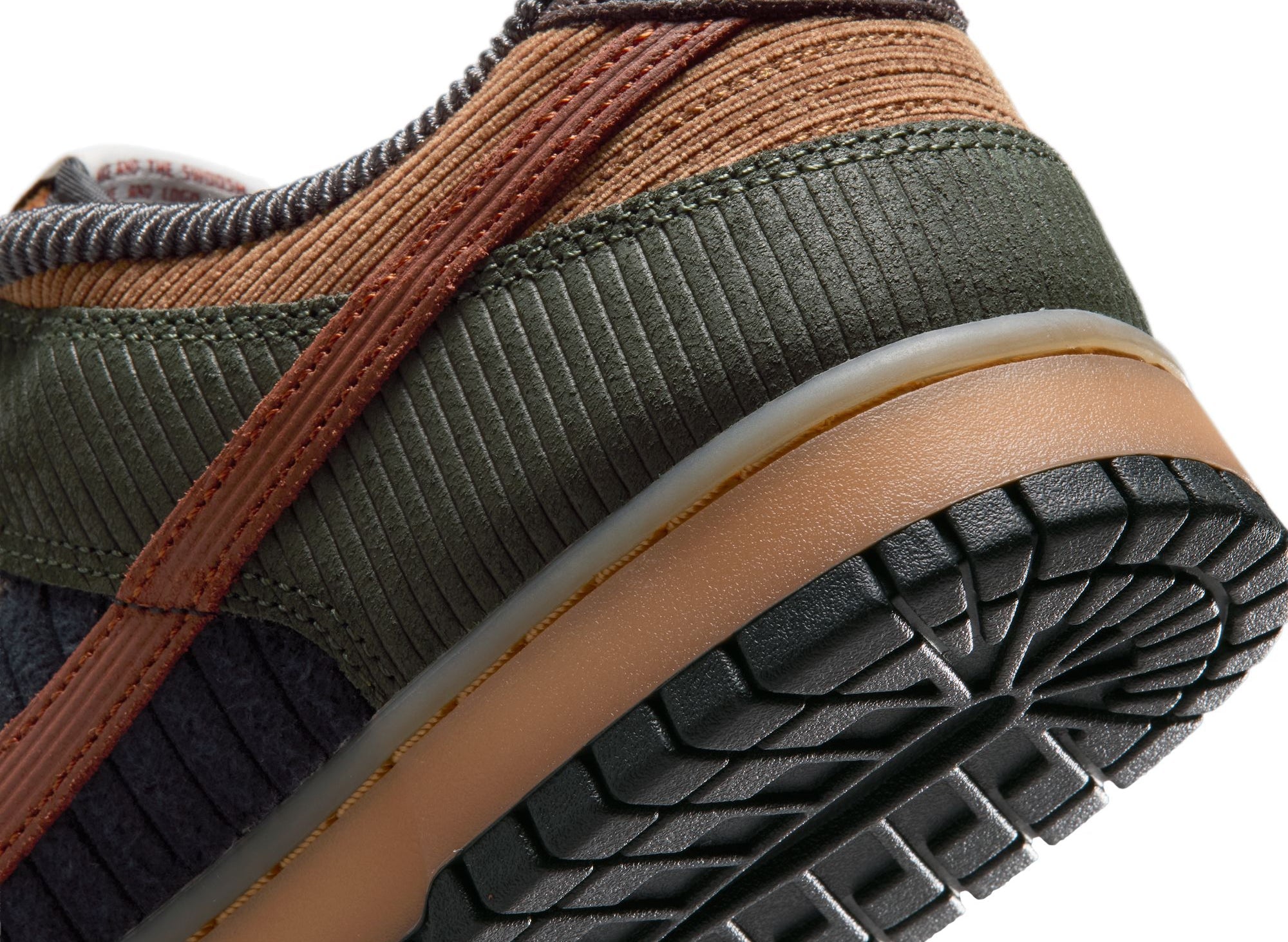 Nike Dunk Low Retro Premium in Light British Tan / Cinnamon