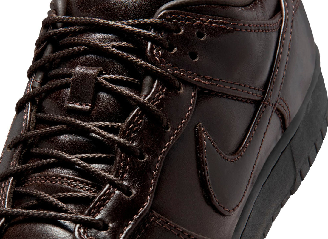 Nike Dunk Low Retro Premium QS in Classic Brown
