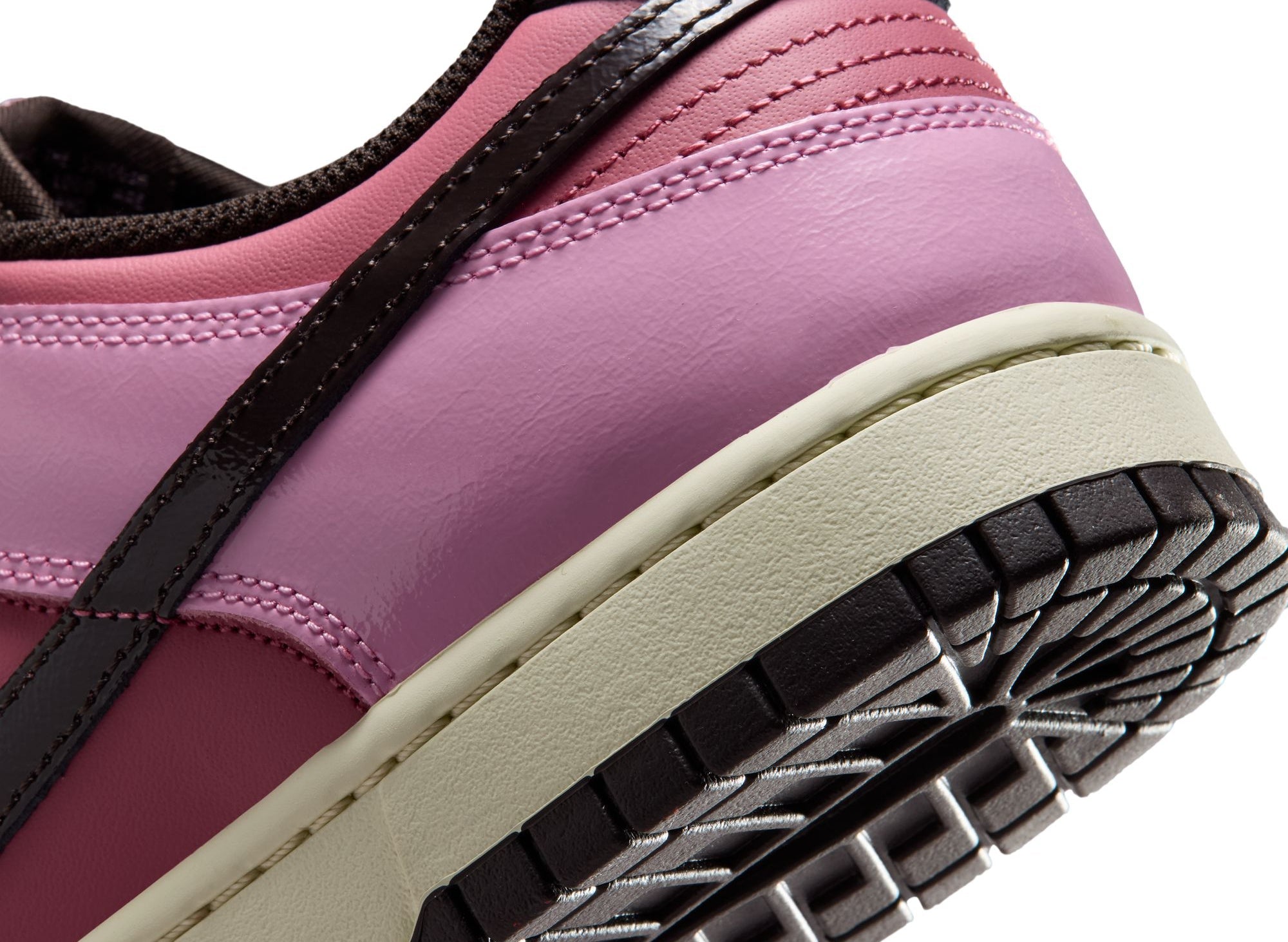 Nike Dunk Low Retro in Pink Rise / Velvet Brown