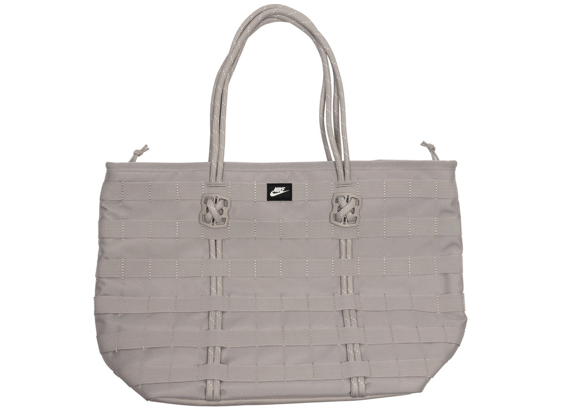 Nike Sportswear Tote