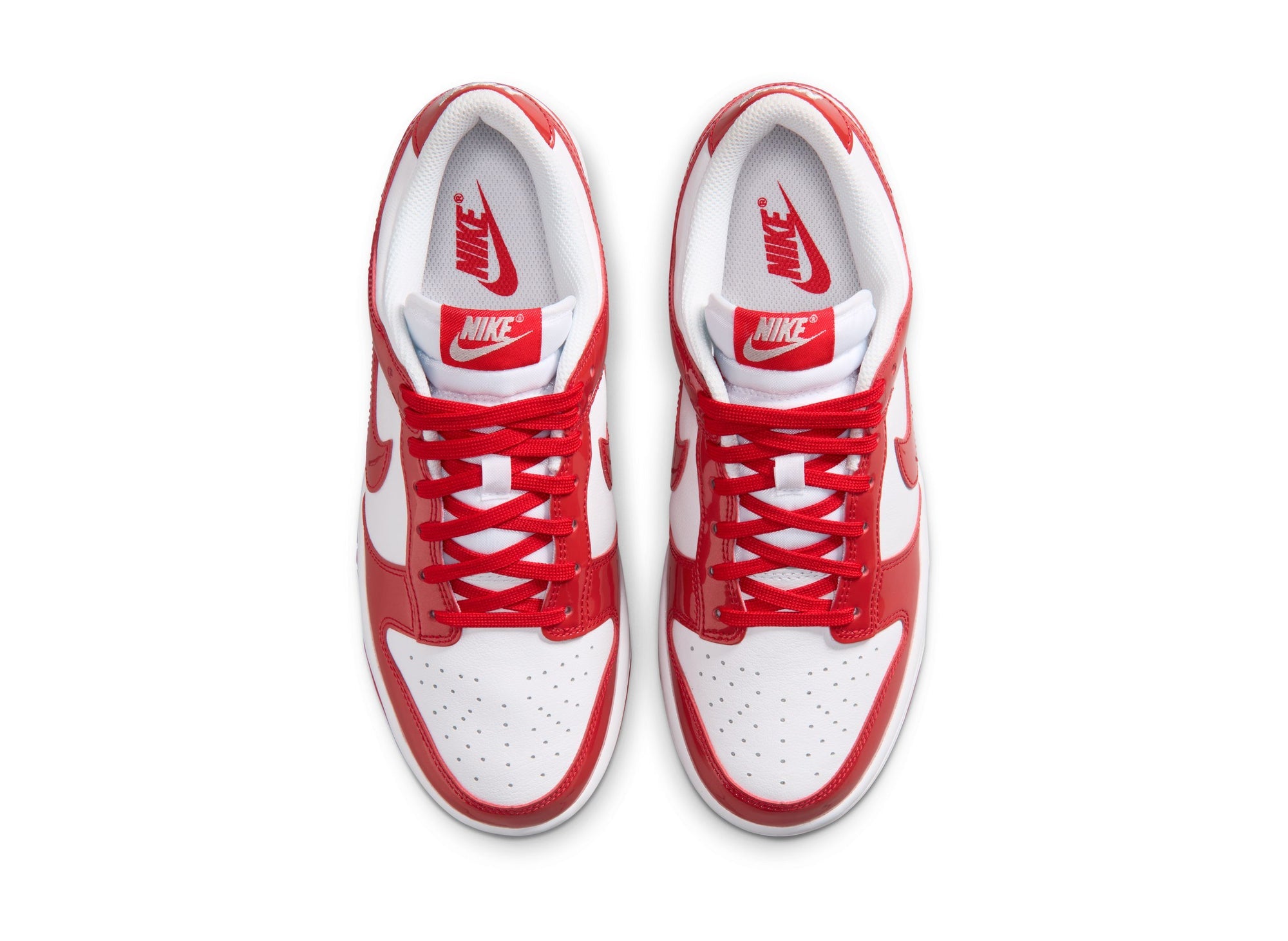 Women's Nike Dunk Low SE Street1 in White / University Red