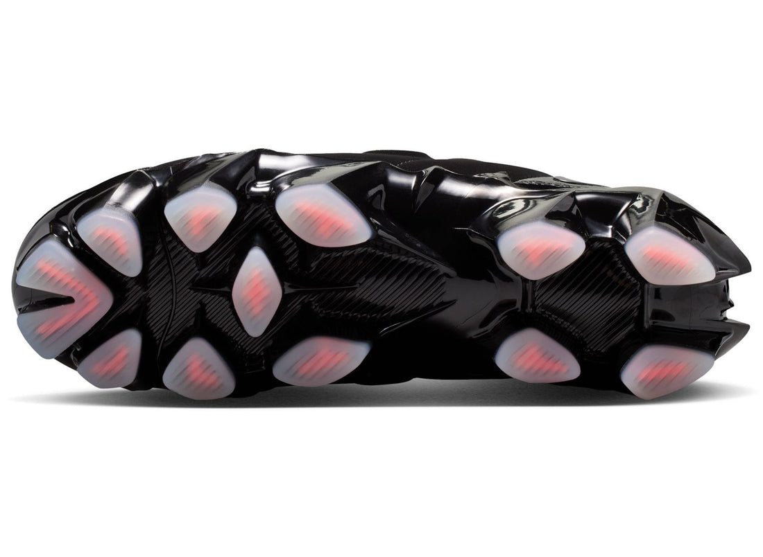 Women's Nike First Sight Mirage in Black / Flash Crimson