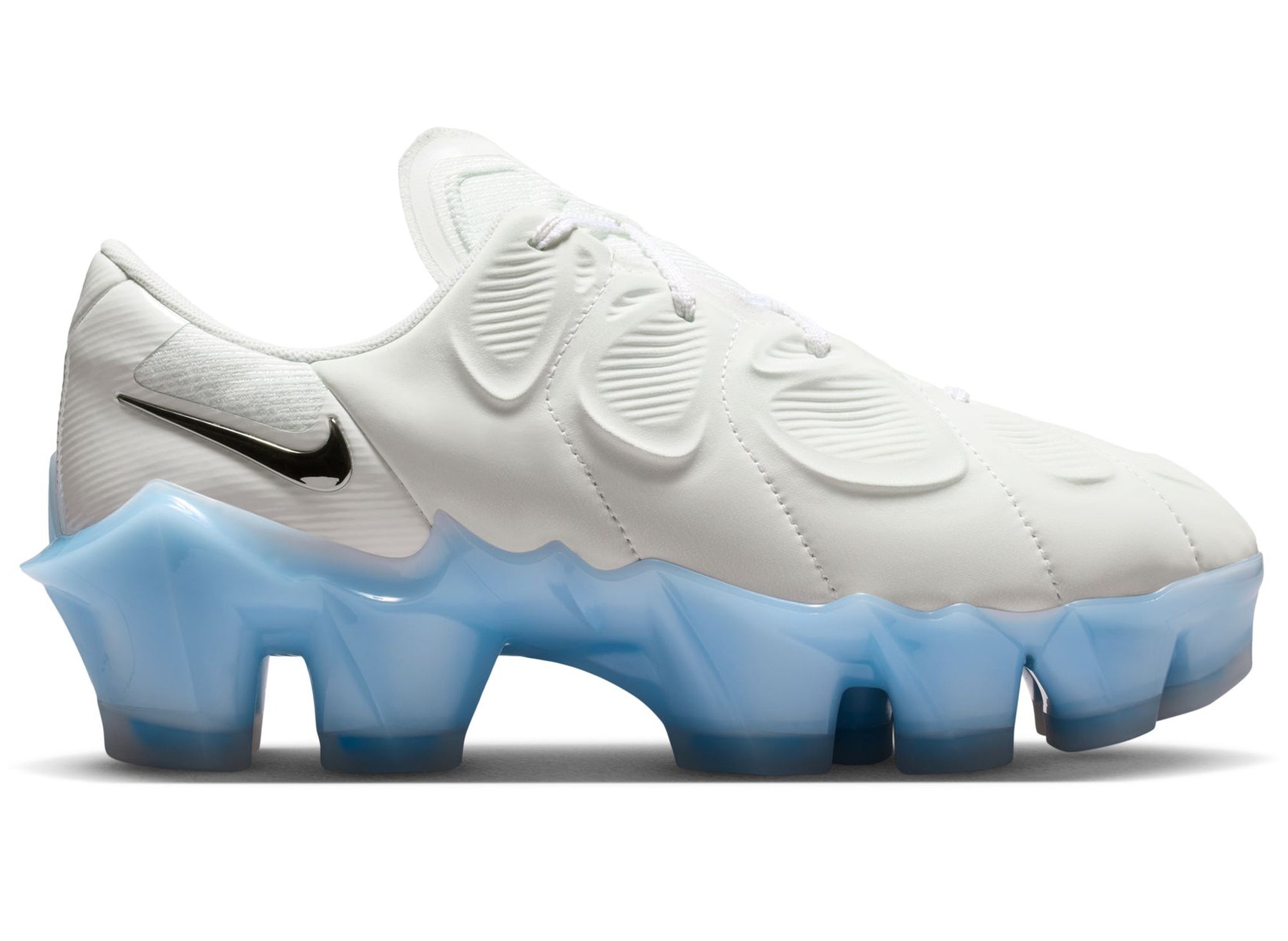 Women's Nike First Sight Mirage in Summit White / Metallic Silver