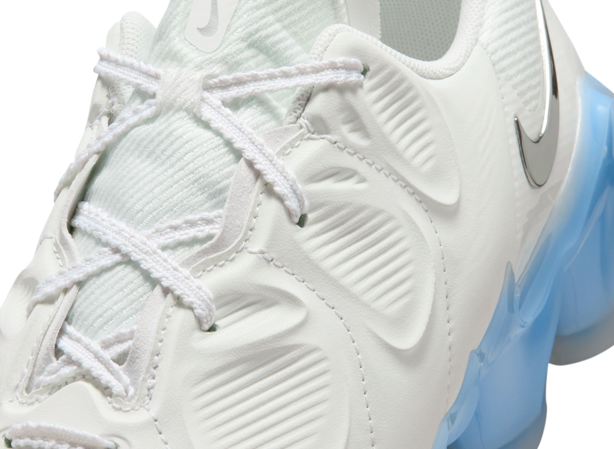 Women's Nike First Sight Mirage in Summit White / Metallic Silver