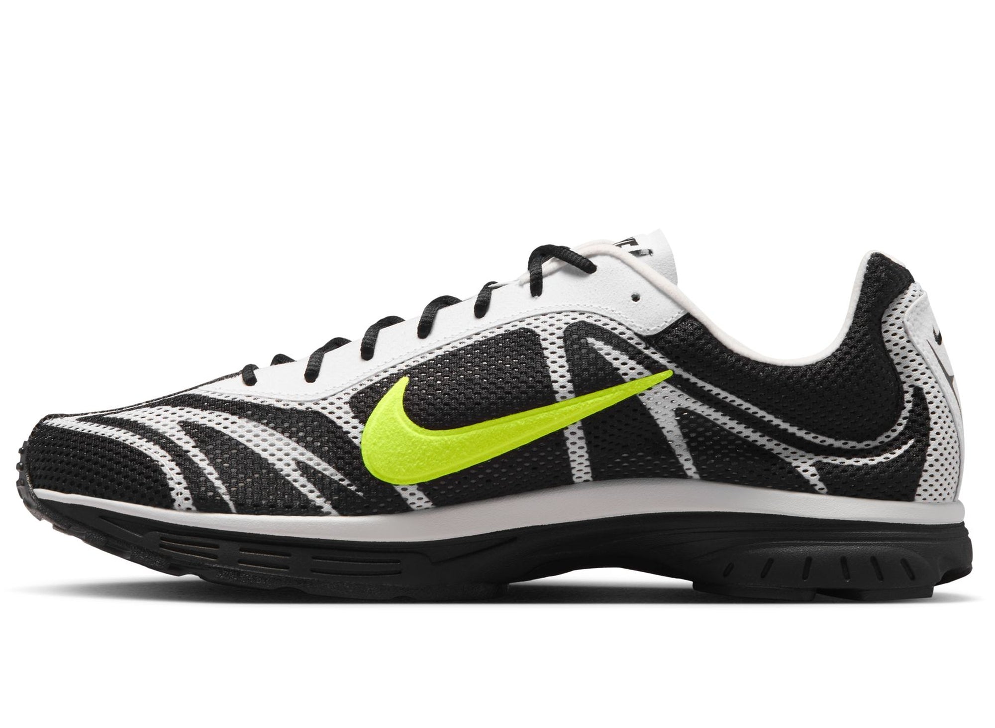 Nike Zoom Streak 3 in Black / Volt