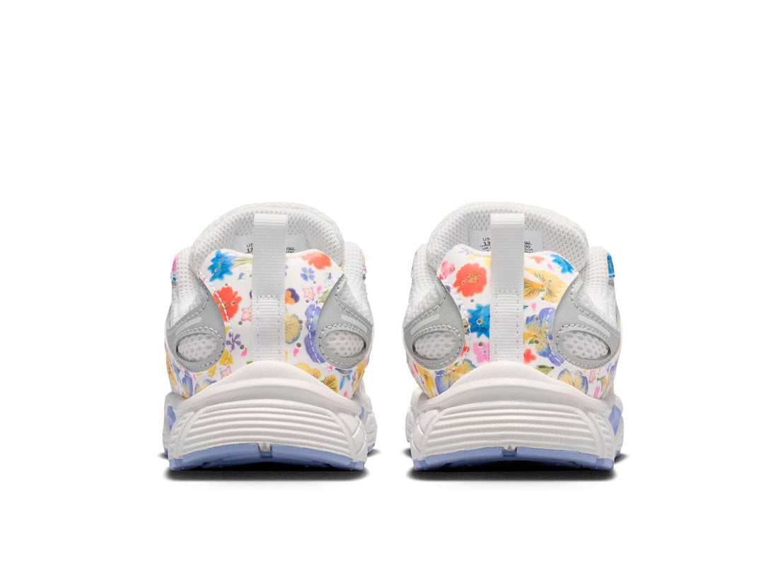 PS Nike V5 Runner SE in Summit White