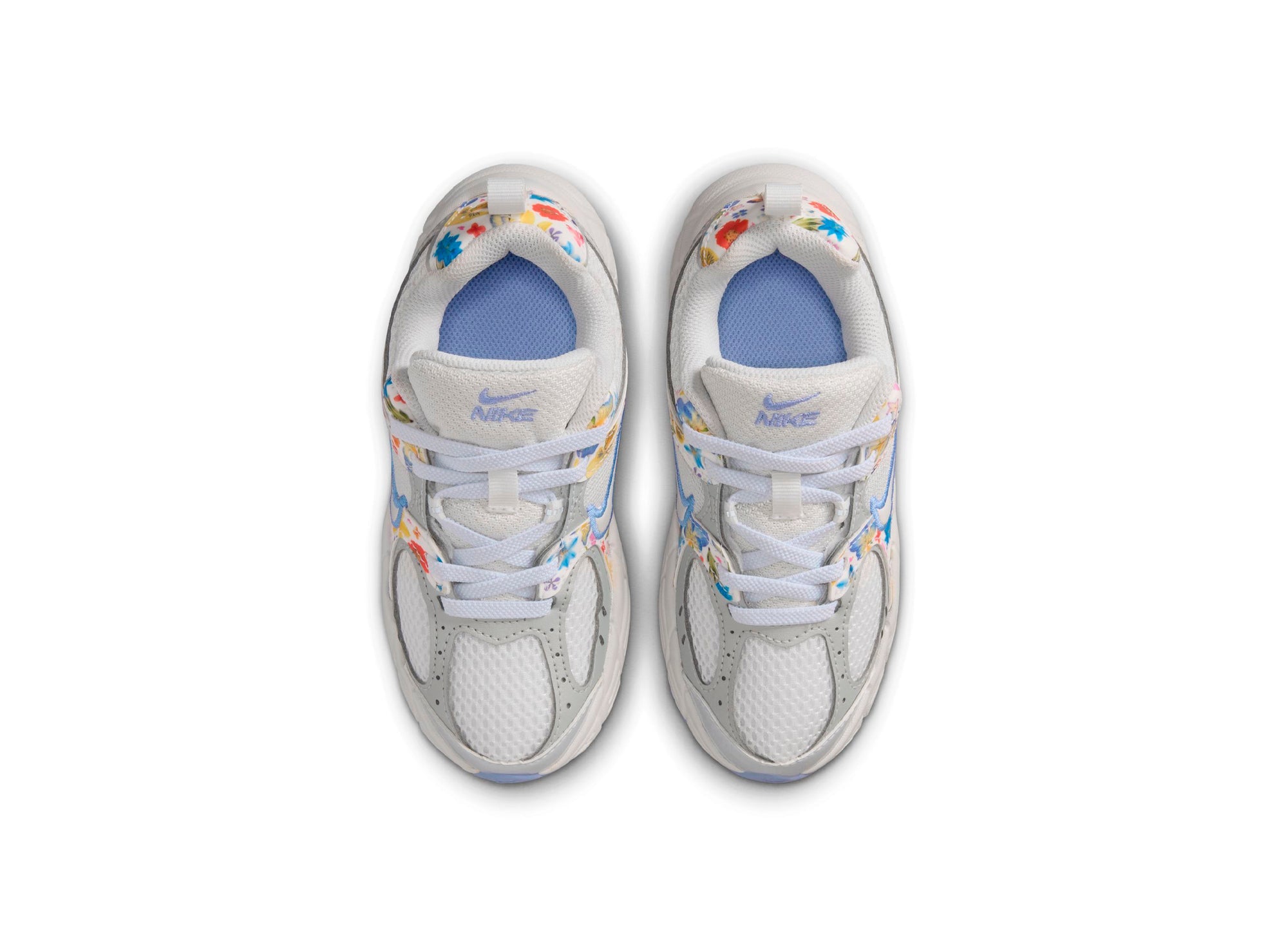 PS Nike V5 Runner SE in Summit White