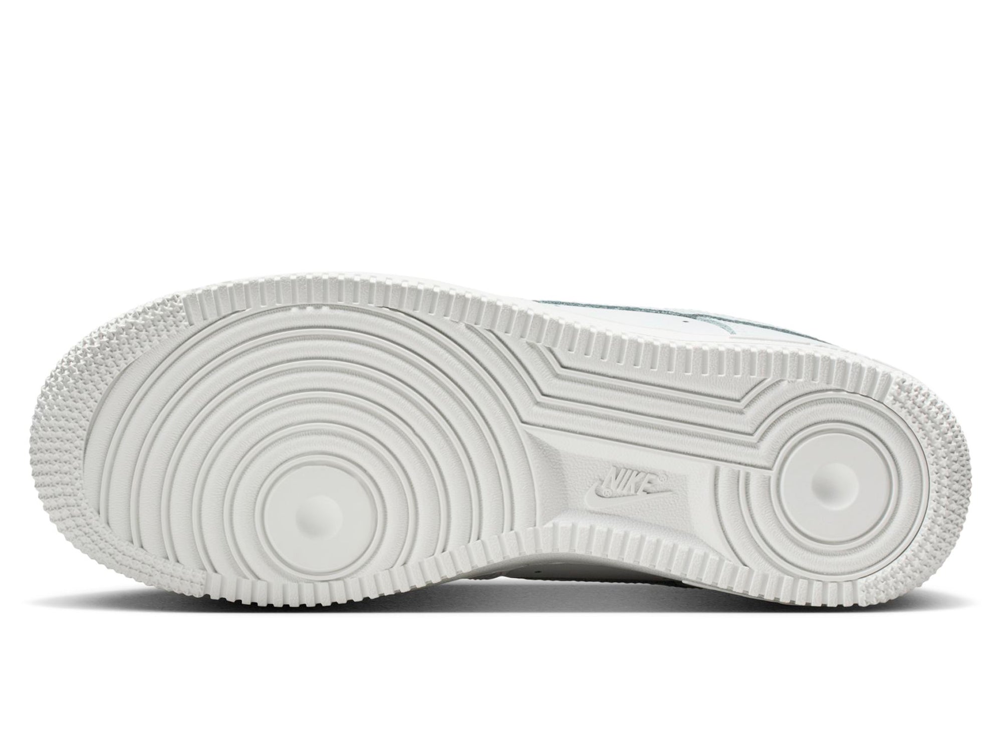 Women's Nike Air Force 1 '07 Low in Summit White