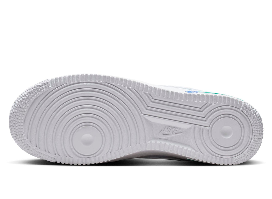 Women's Nike Air Force 1 '07 SE in White / Persian Violet