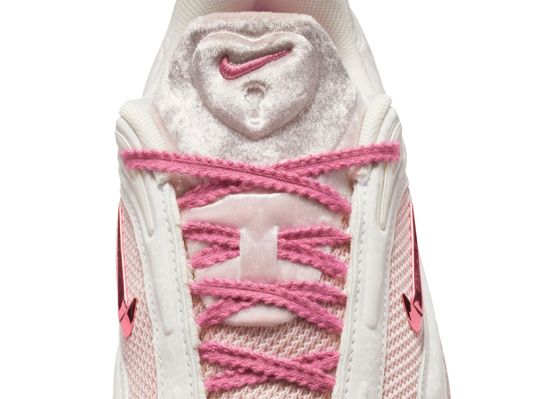 Women's Nike Air Max Muse SE in Silt Red