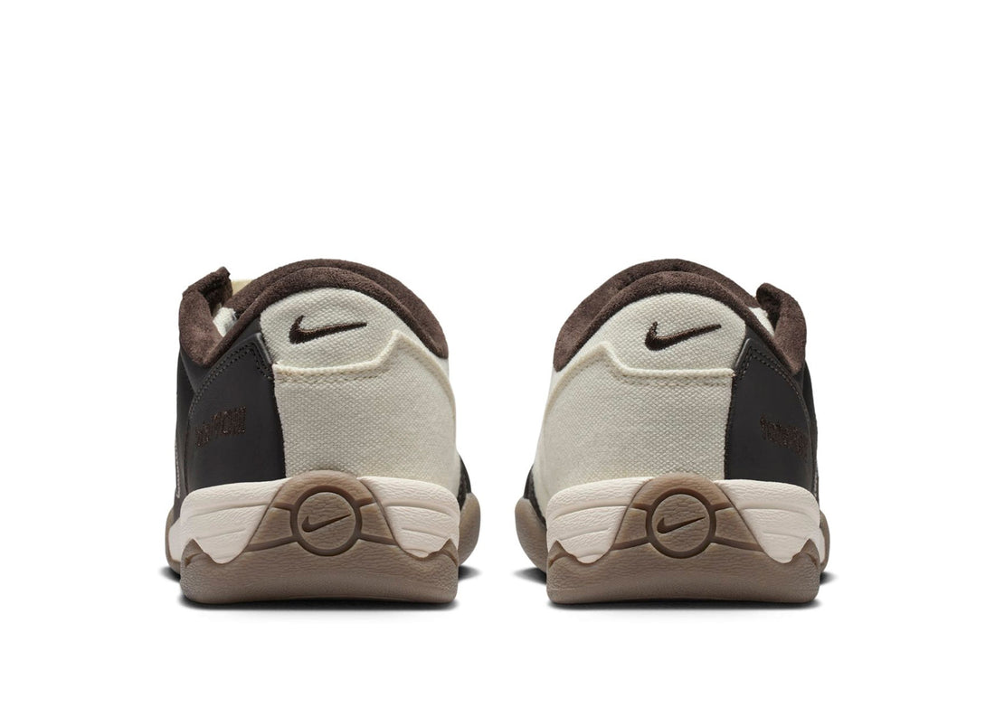 Women's Nike Total 90 in Soft Pearl / Velvet Brown