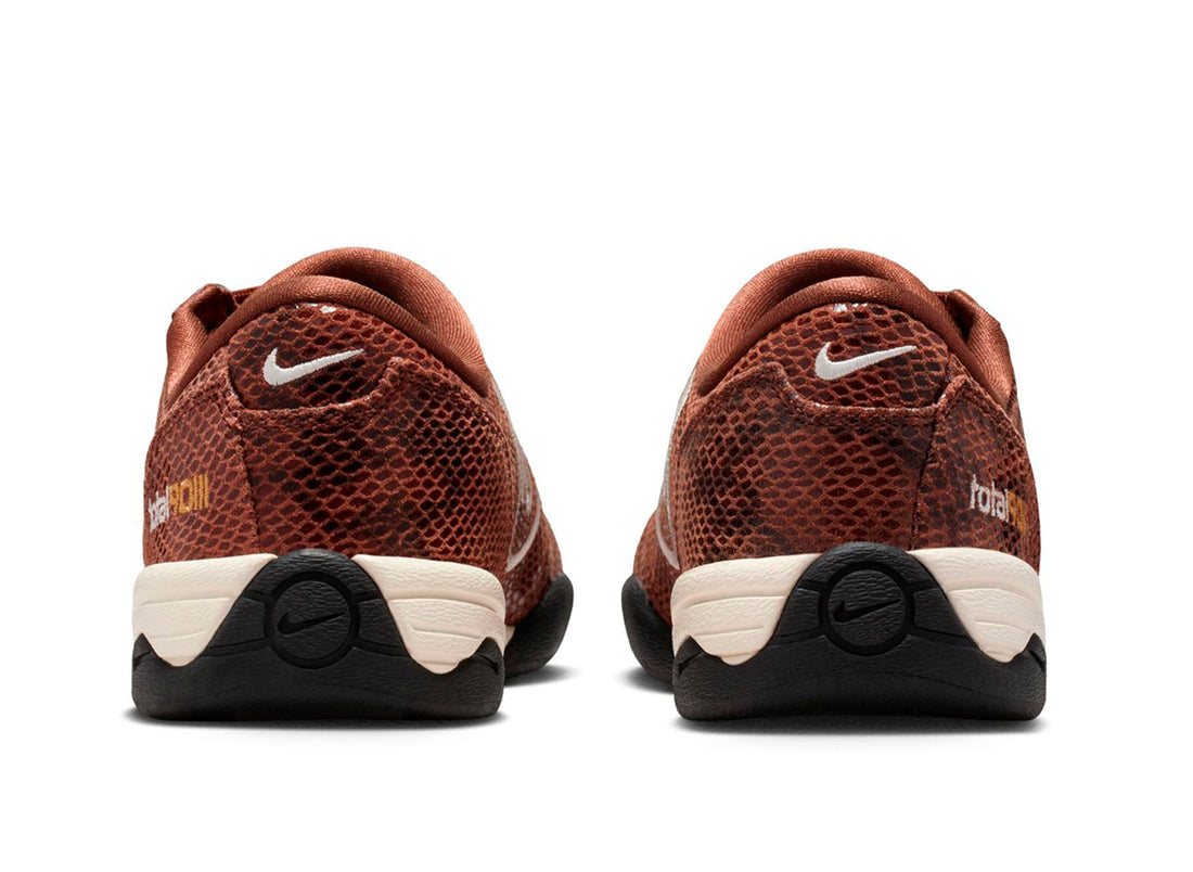 Women's Nike Total 90 SE