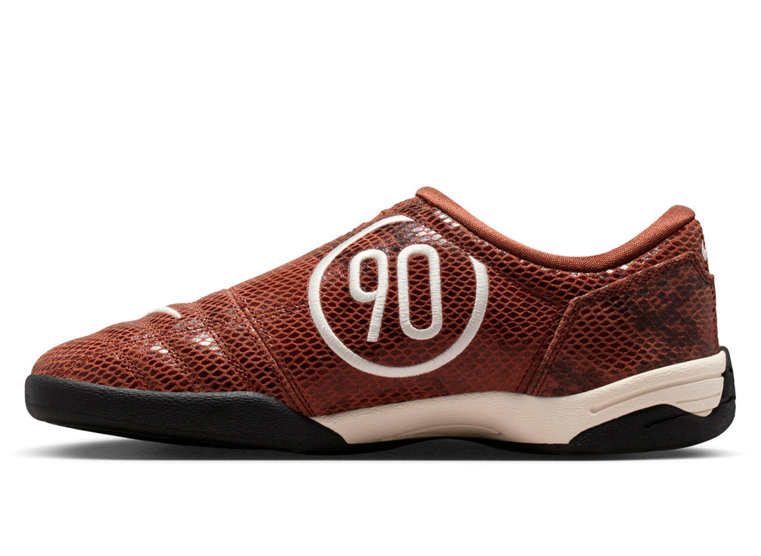 Women's Nike Total 90 SE