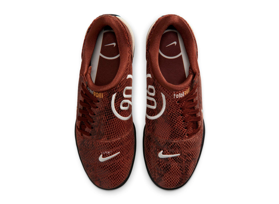 Women's Nike Total 90 SE