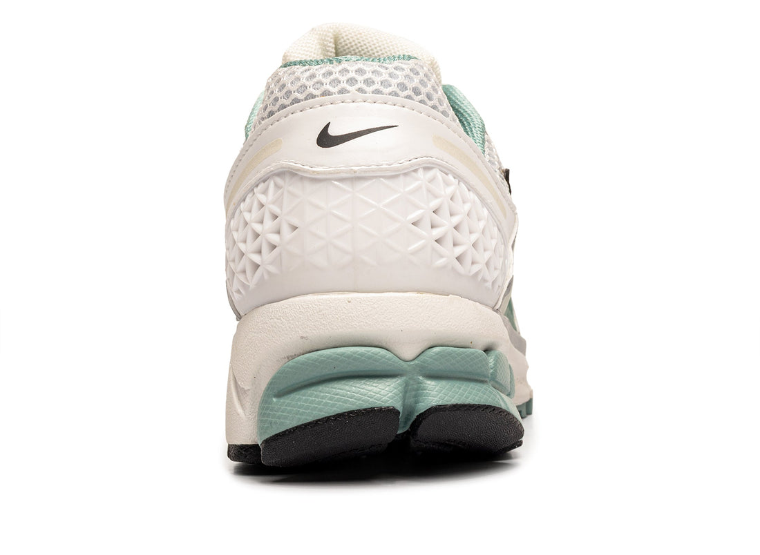 Women's Nike Zoom Vomero 5